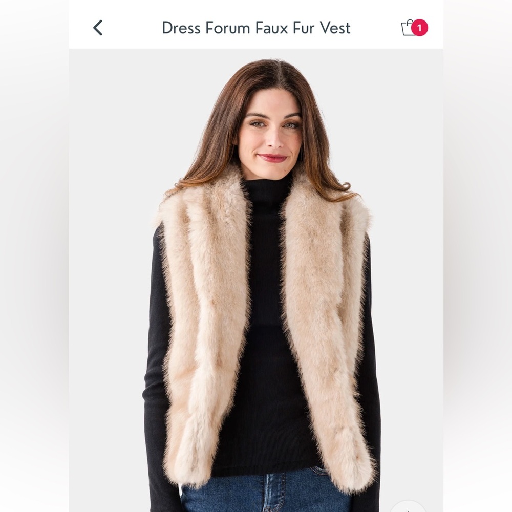 Dress Forum Cream Faux Fur Vest - Medium - NWT